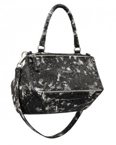 Givenchy ジバンシー 表参道店オープンにより買取強化中 日本一の買取金額 大阪 難波 梅田 三宮 神戸 西宮 芦屋 奈良 京都 堺 銀座 渋谷 ブログ 相場より高く売るなら実績豊富なブランドファン